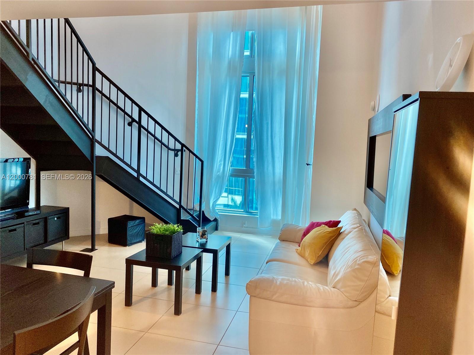 300 S Biscayne Blvd #Loft 604, Miami FL 33131