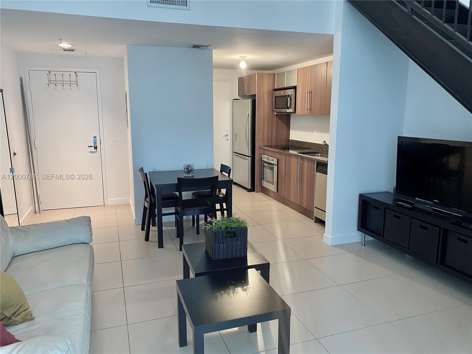 300 S Biscayne Blvd #Loft 604, Miami FL 33131