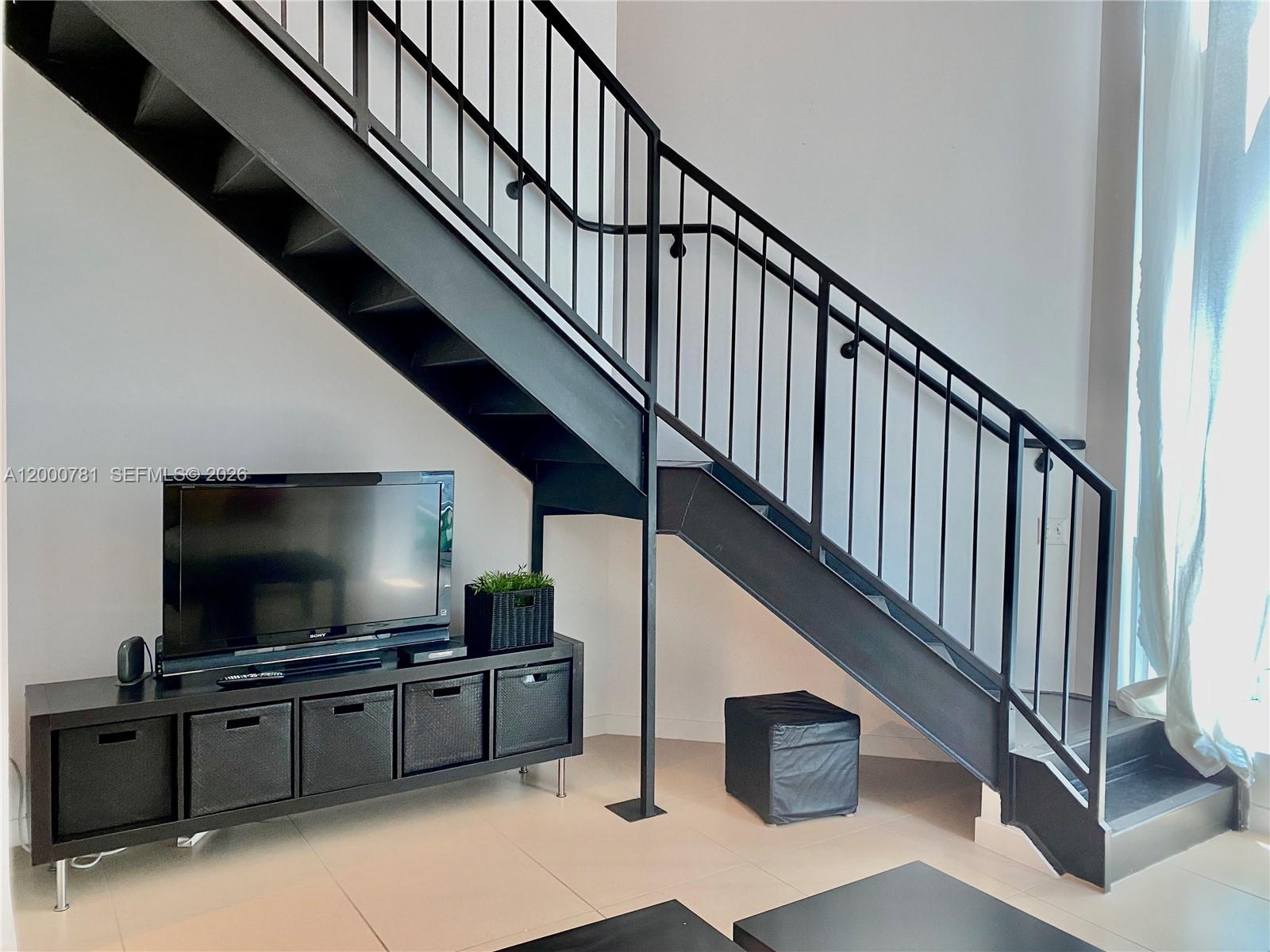 300 S Biscayne Blvd #Loft 604, Miami FL 33131
