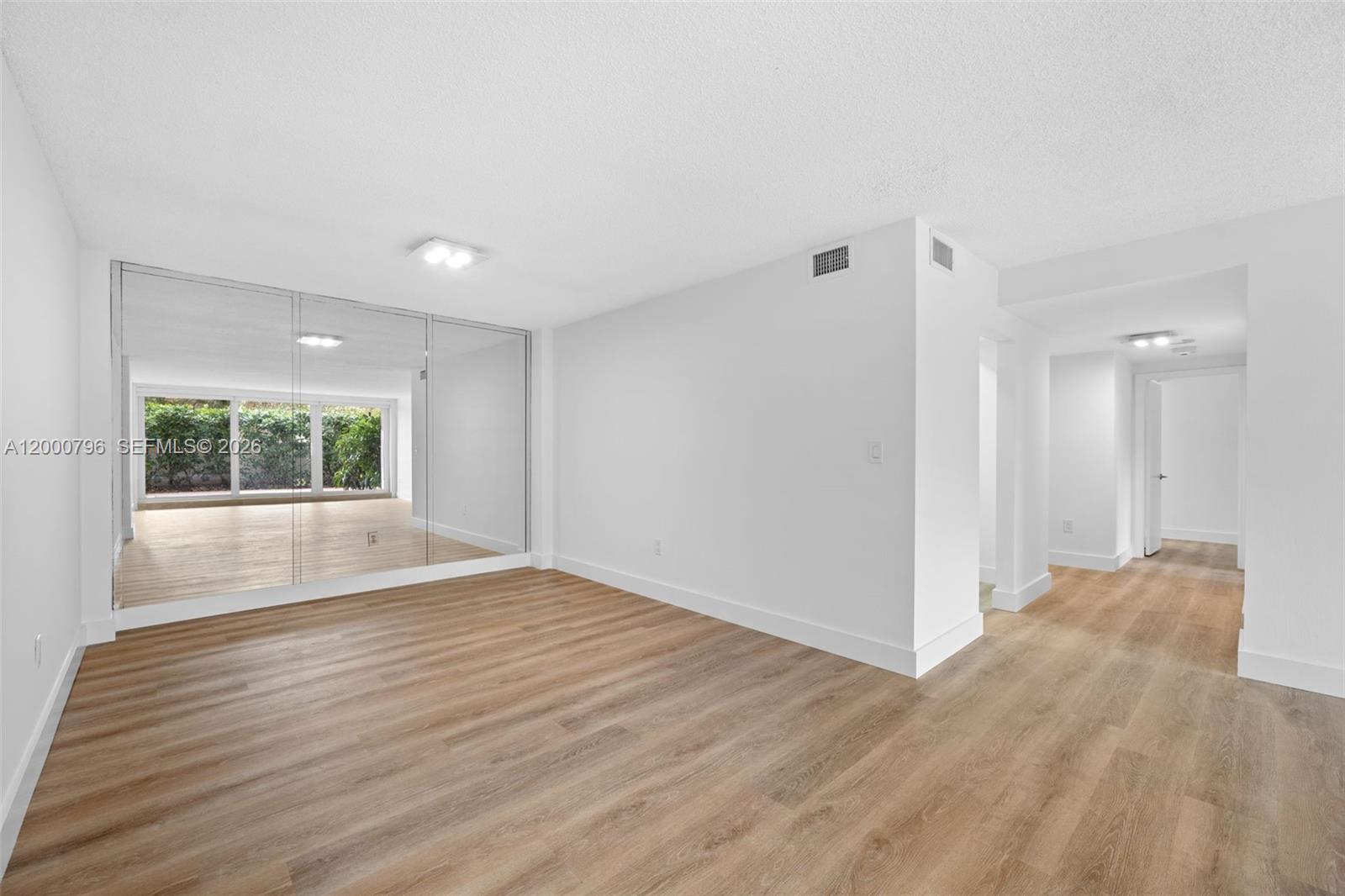 177 Ocean Lane Dr #106, Key Biscayne FL 33149