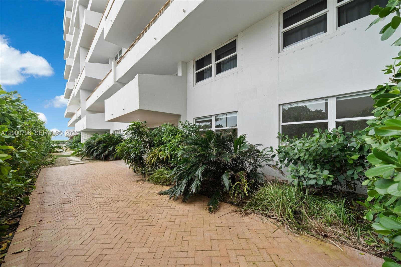 177 Ocean Lane Dr #106, Key Biscayne FL 33149