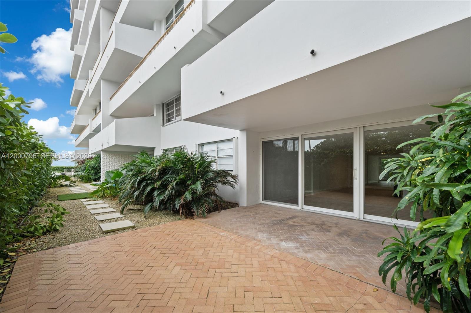 177 Ocean Lane Dr #106, Key Biscayne FL 33149