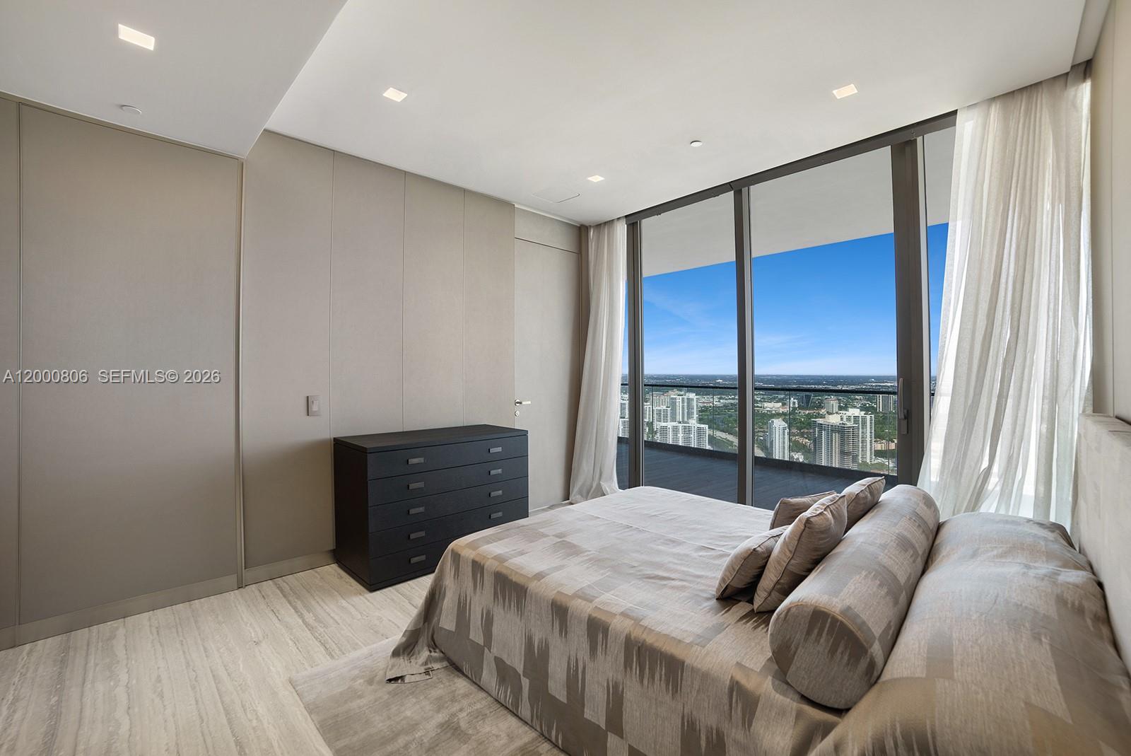 18975 Collins Ave #4800, Sunny Isles Beach FL 33160