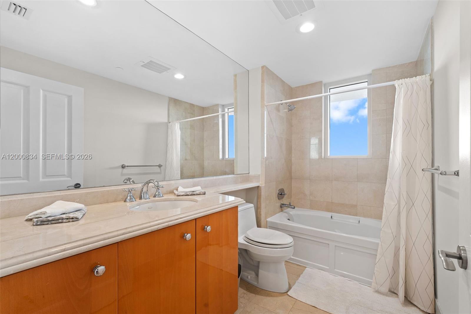 17875 Collins Ave #3205, Sunny Isles Beach FL 33160