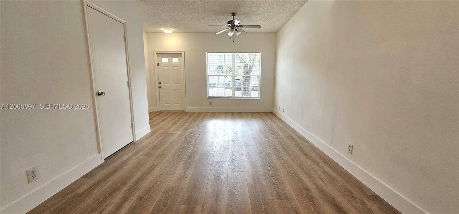46 Simonton Cir, Weston FL 33326