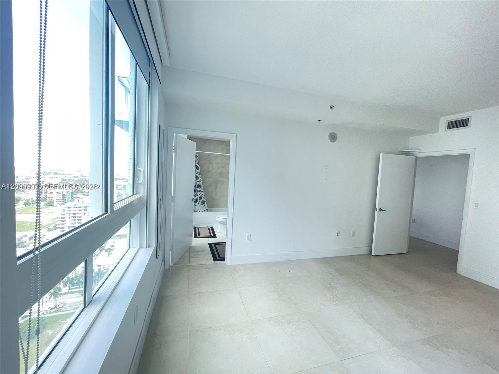 1900 N Bayshore Dr #3311, Miami FL 33132