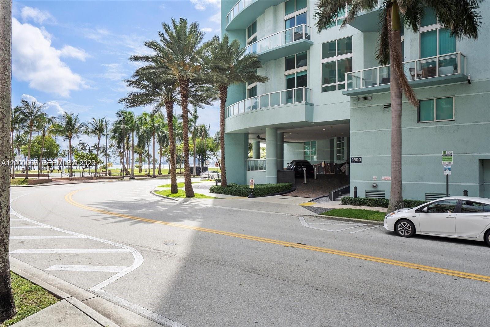 1900 N Bayshore Dr #3311, Miami FL 33132