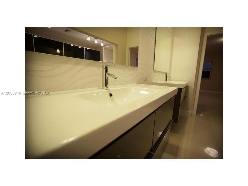 10730 NW 66 ST #303, Miami FL 33178