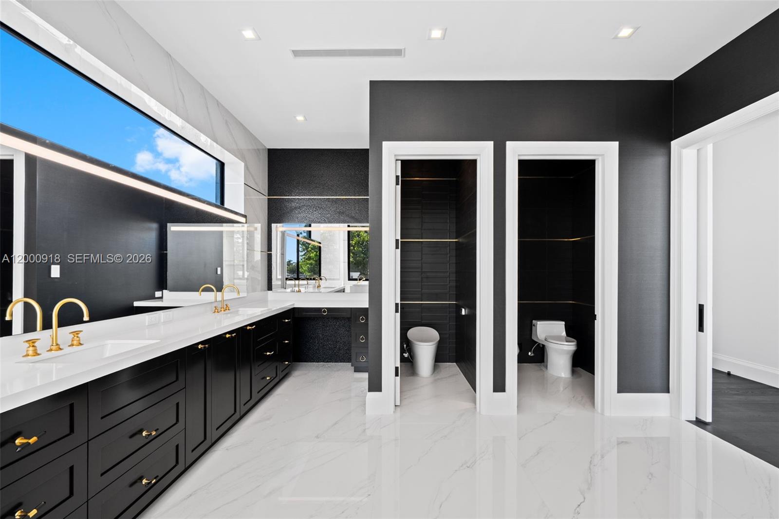 1239 Middle River Dr, Fort Lauderdale FL 33304