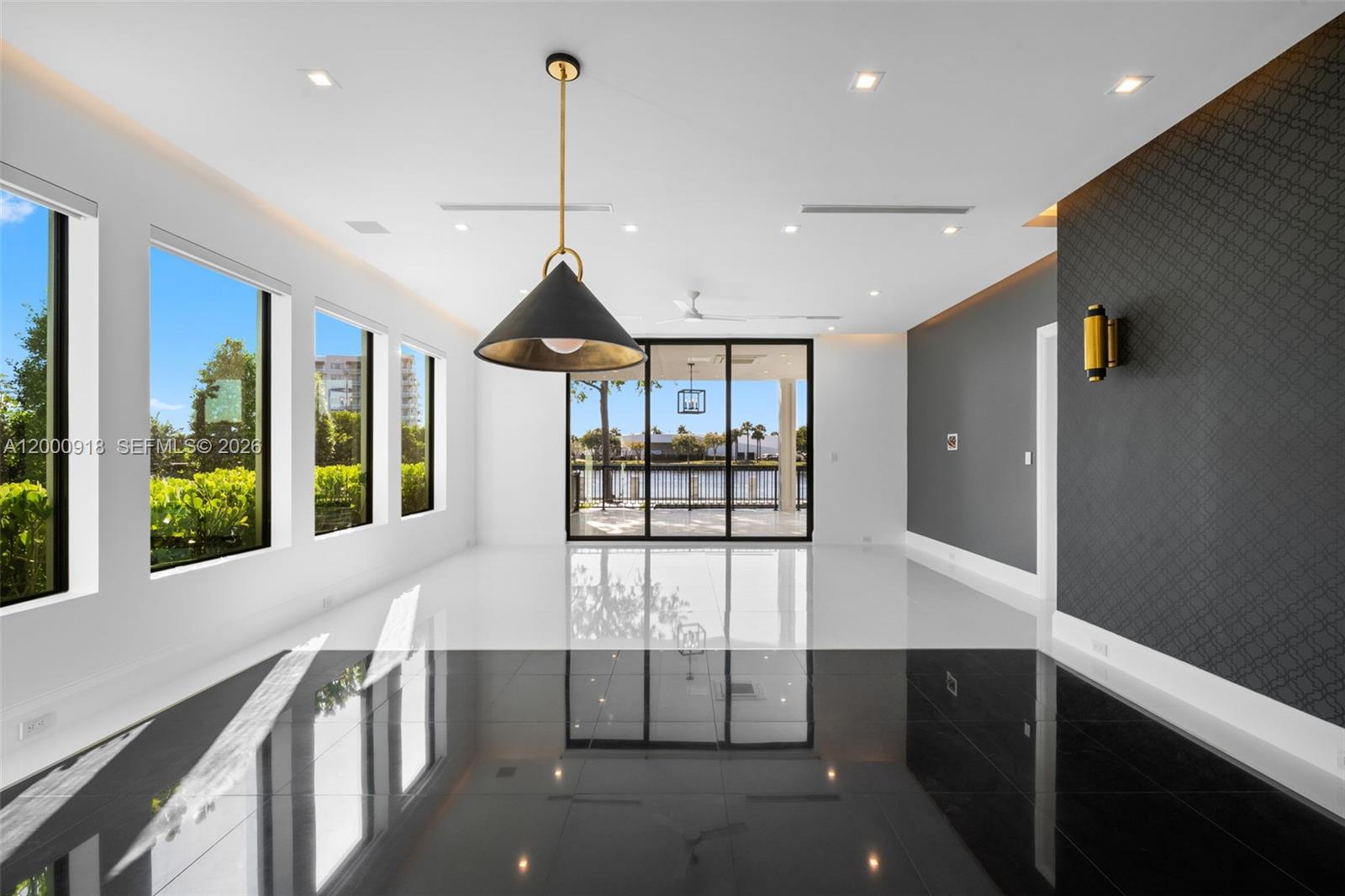 1239 Middle River Dr, Fort Lauderdale FL 33304