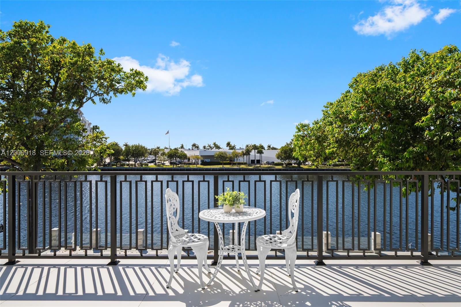 1239 Middle River Dr, Fort Lauderdale FL 33304