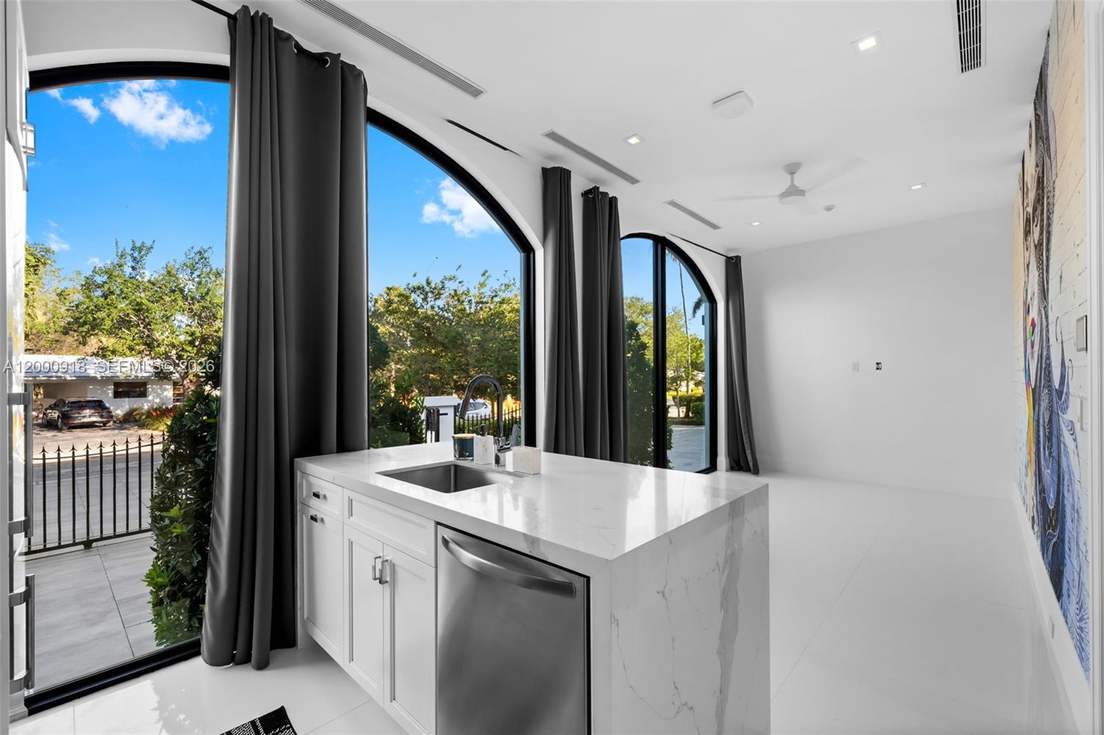 1239 Middle River Dr, Fort Lauderdale FL 33304