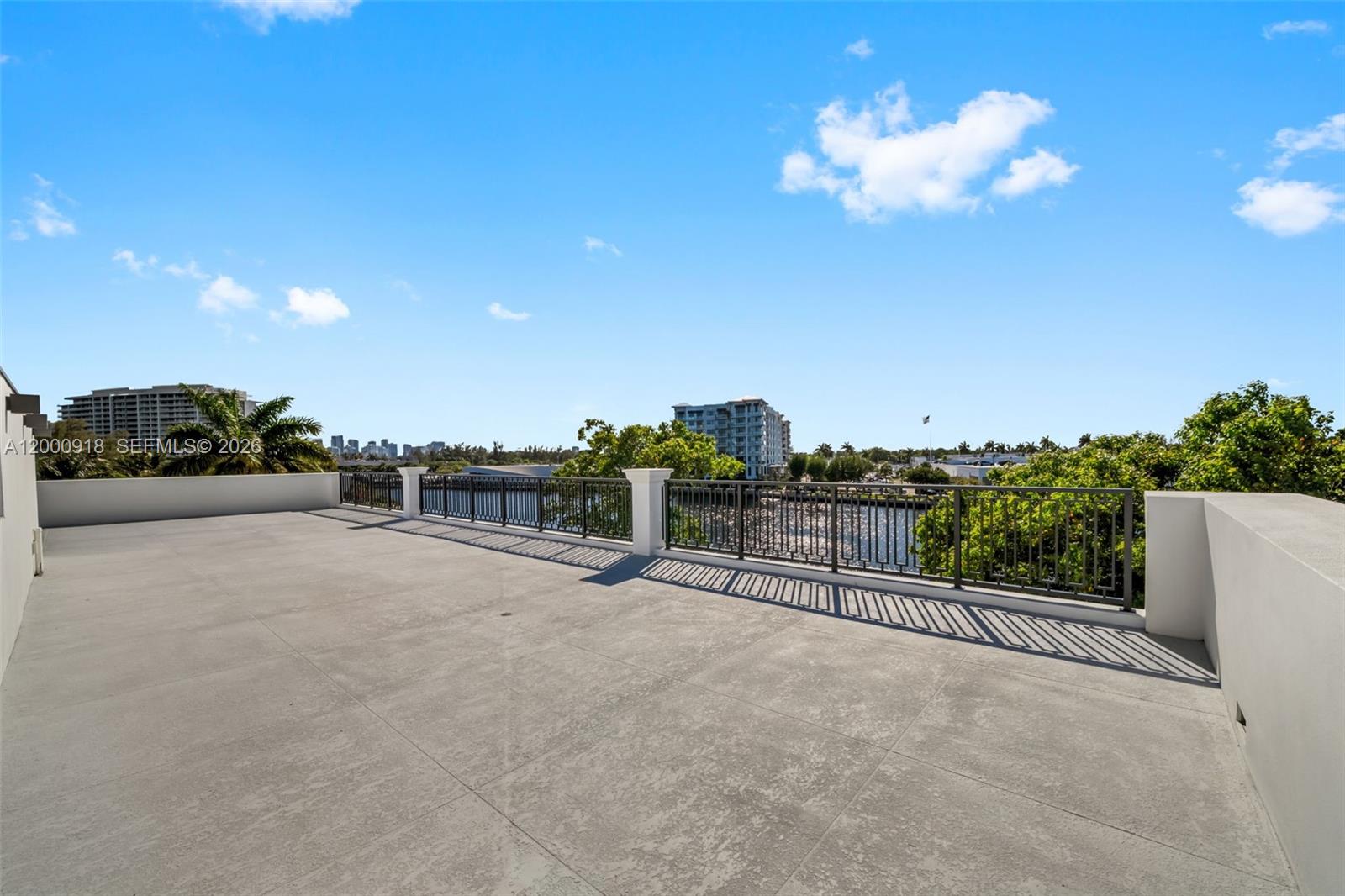 1239 Middle River Dr, Fort Lauderdale FL 33304