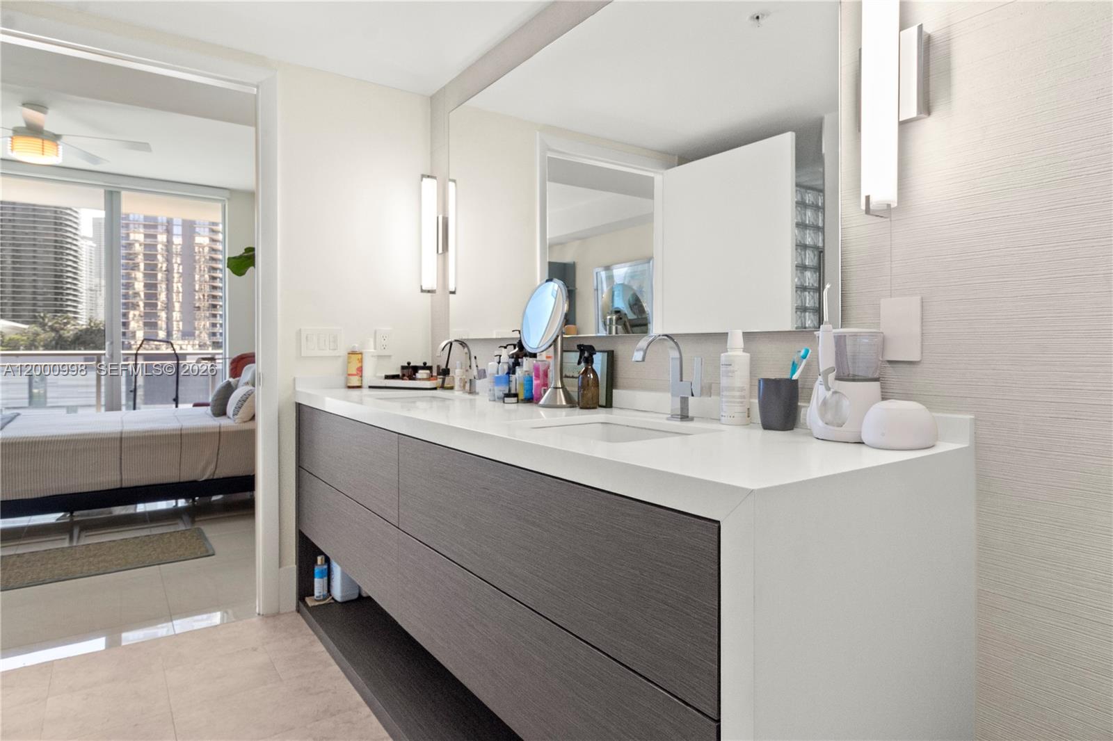 92 SW 3rd St #1202, Miami FL 33130