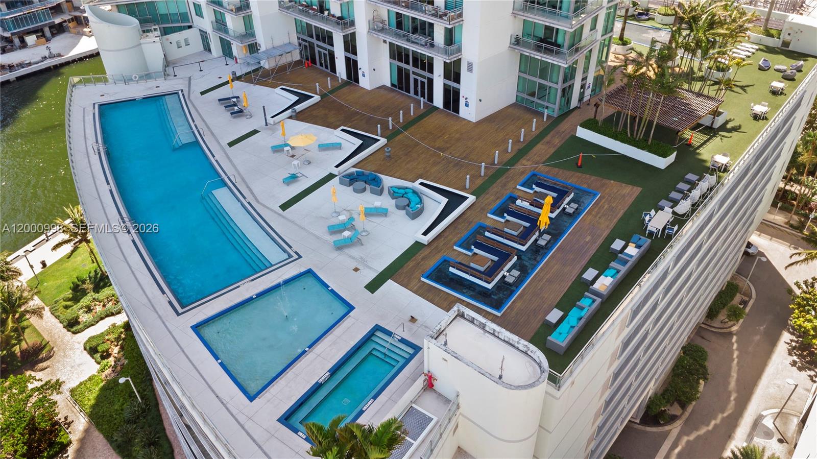 92 SW 3rd St #1202, Miami FL 33130