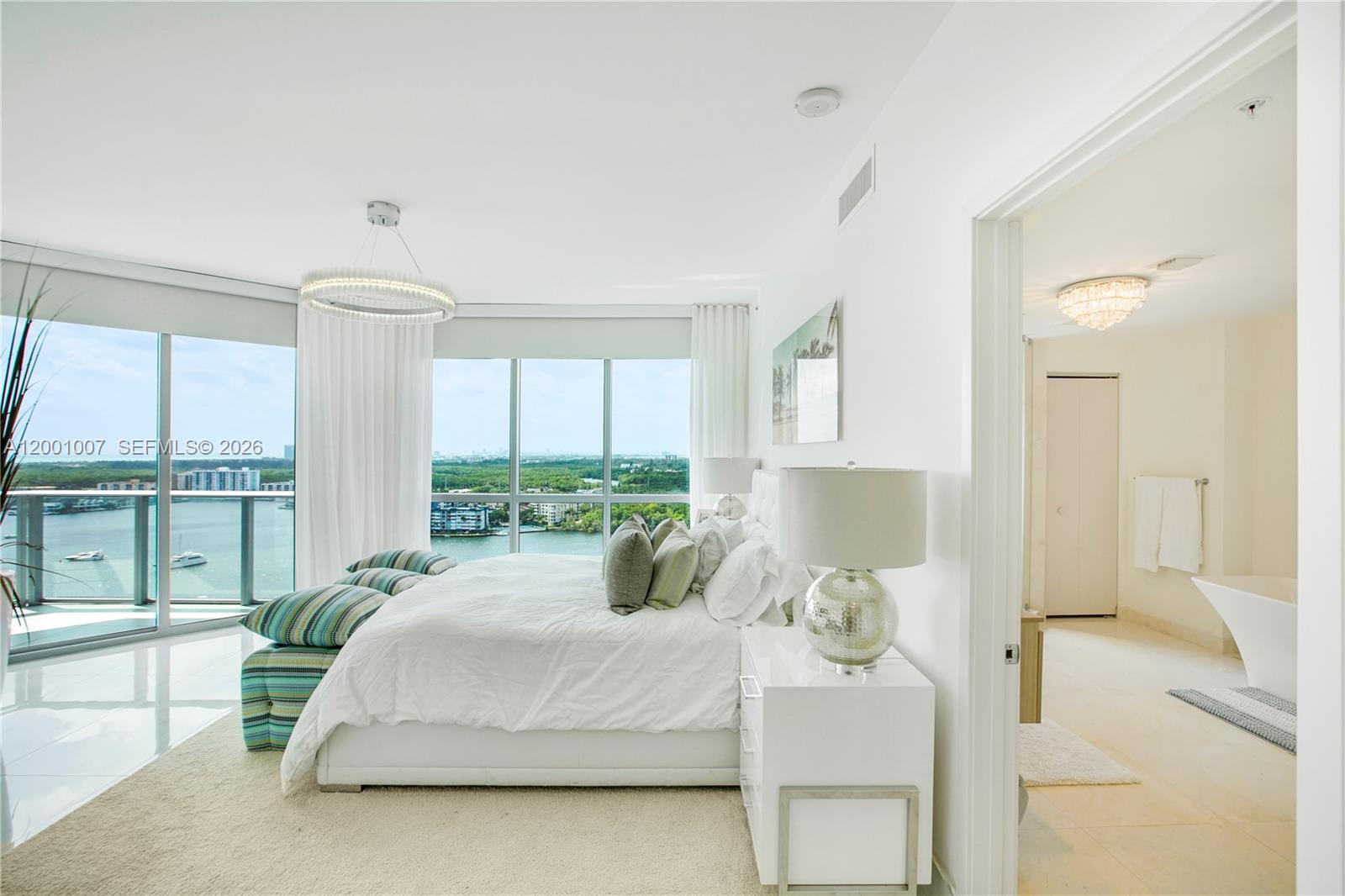 17111 Biscayne Blvd #2008, North Miami Beach FL 33160