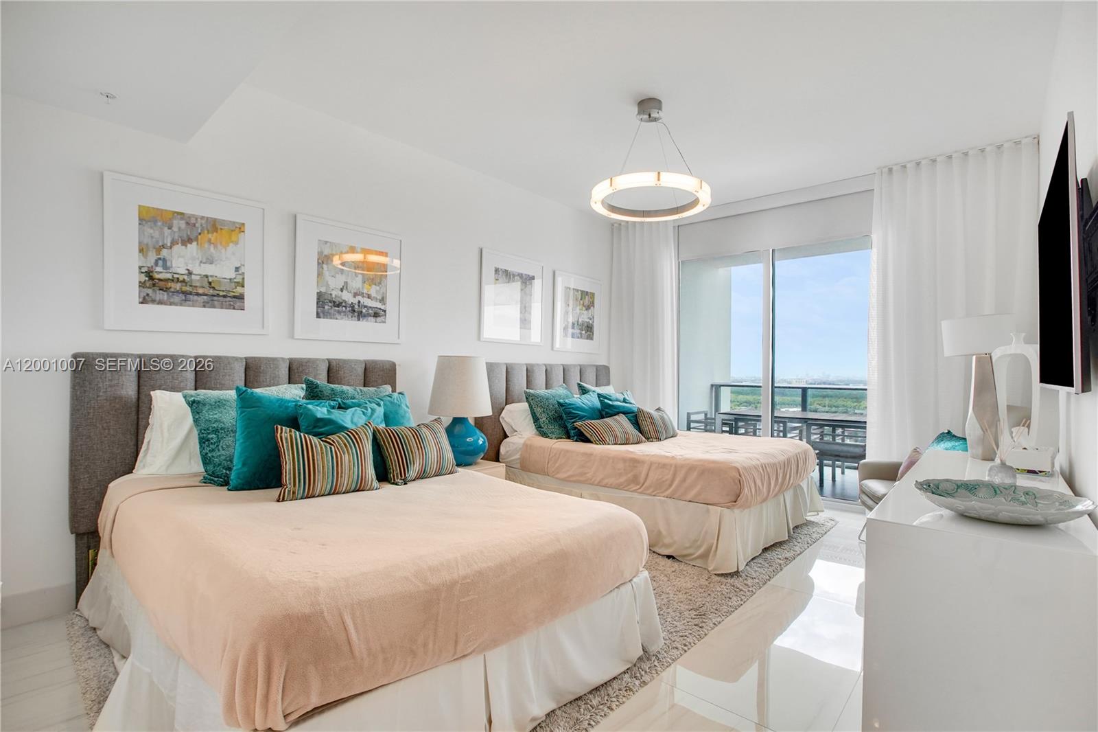 17111 Biscayne Blvd #2008, North Miami Beach FL 33160