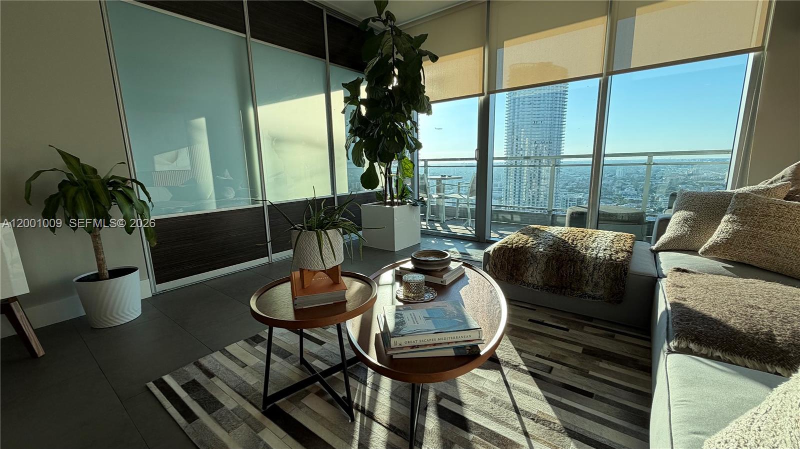 92 SW 3rd St #3607, Miami FL 33130