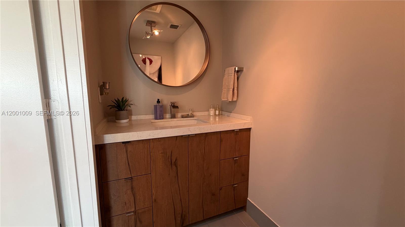 92 SW 3rd St #3607, Miami FL 33130