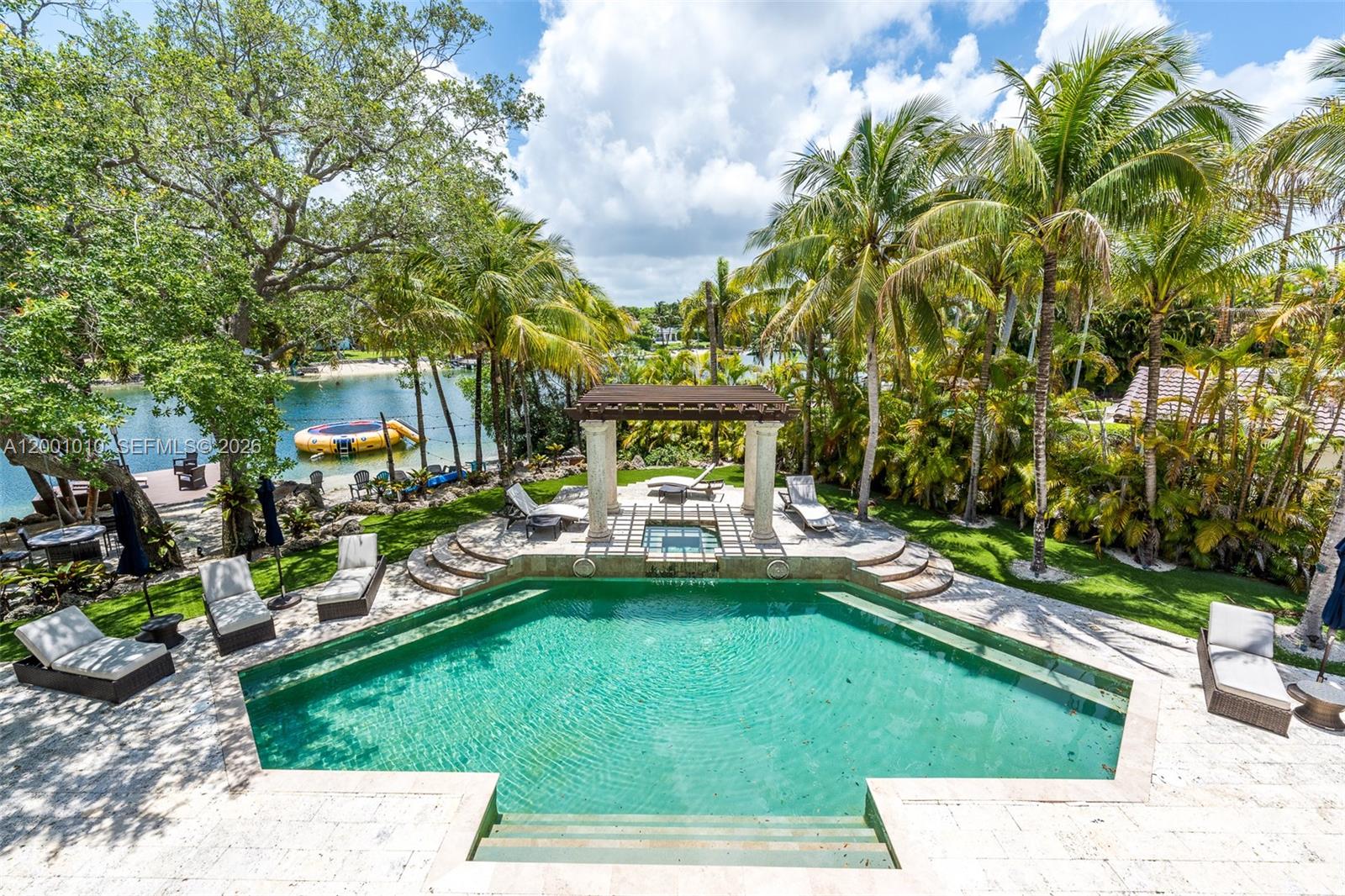 9240 SW 140th St, Miami FL 33176
