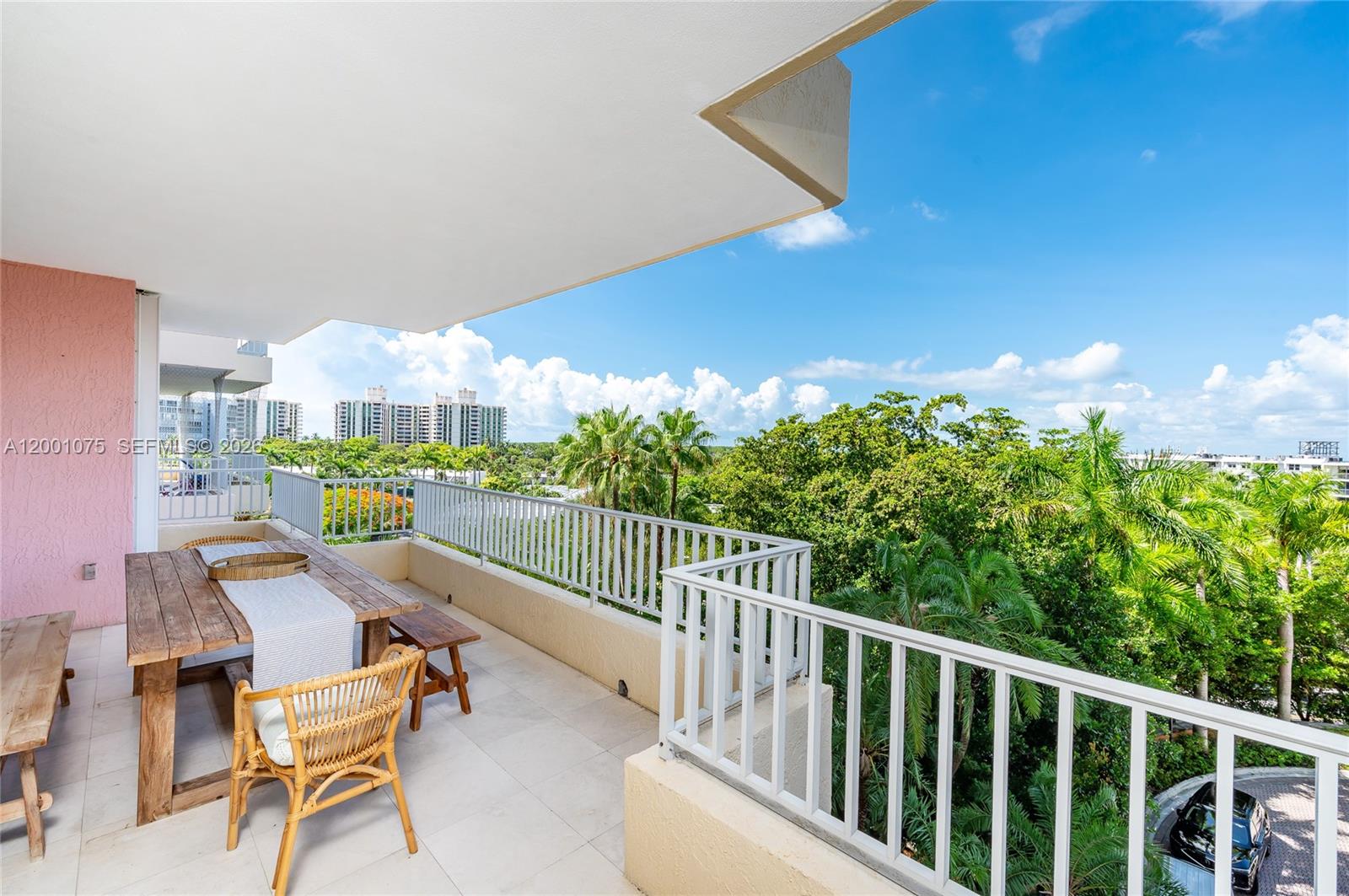 789 Crandon Blvd #502, Key Biscayne FL 33149