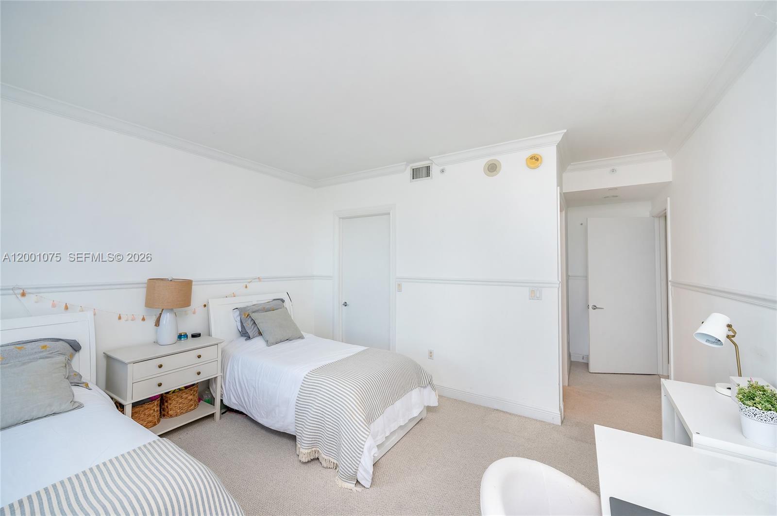 789 Crandon Blvd #502, Key Biscayne FL 33149