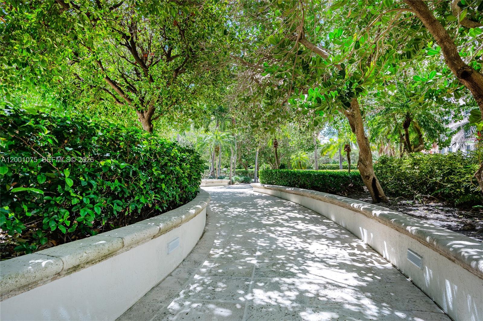 789 Crandon Blvd #502, Key Biscayne FL 33149