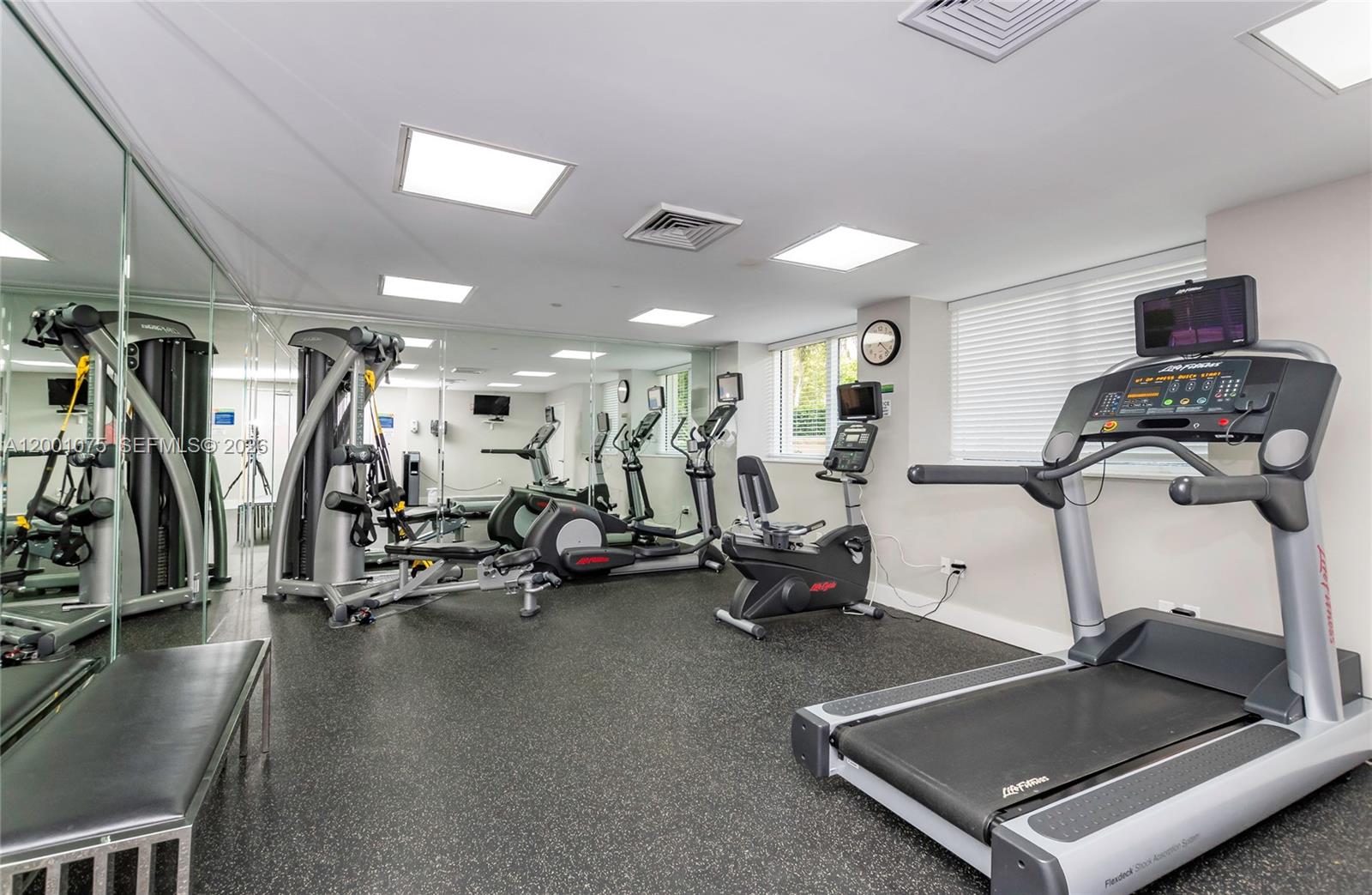 789 Crandon Blvd #502, Key Biscayne FL 33149
