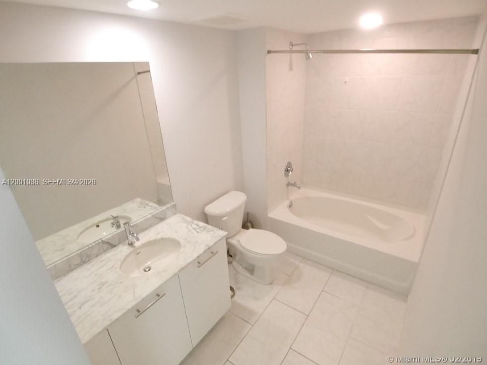 951 Brickell Ave #2608, Miami FL 33131