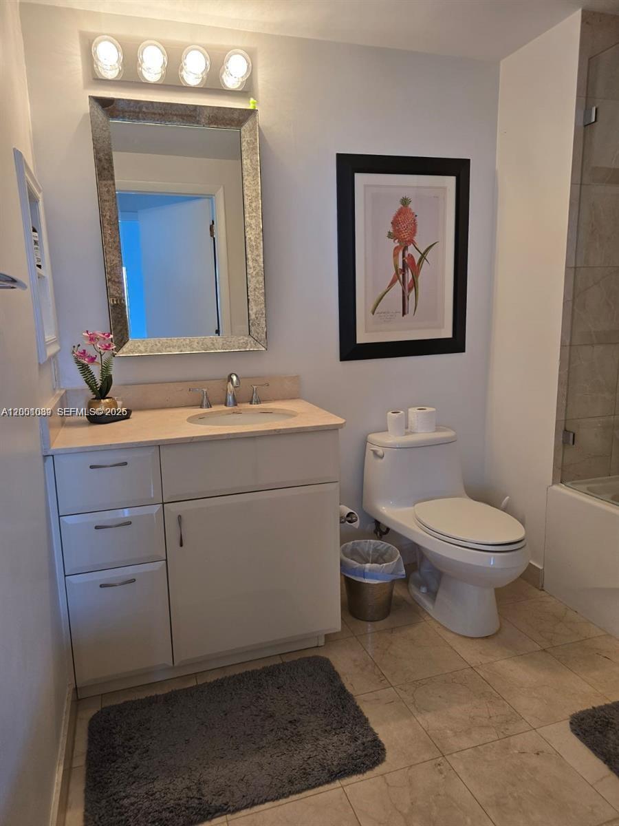 6365 Collins Ave #2710, Miami Beach FL 33141