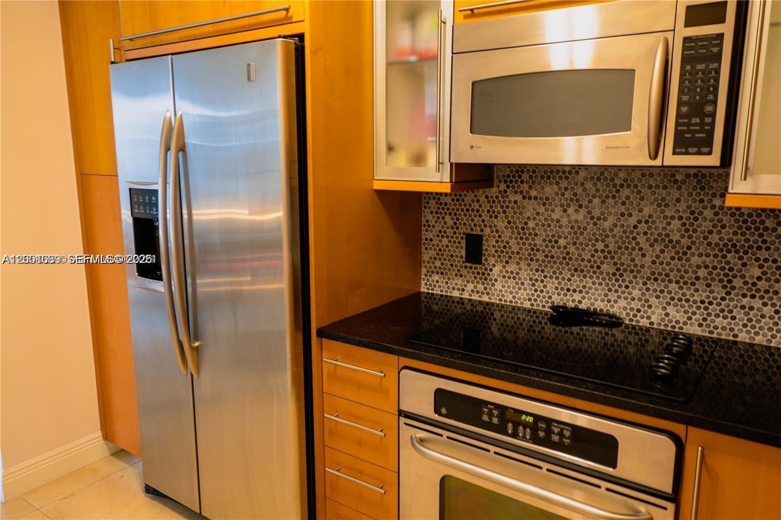 6365 Collins Ave #2710, Miami Beach FL 33141