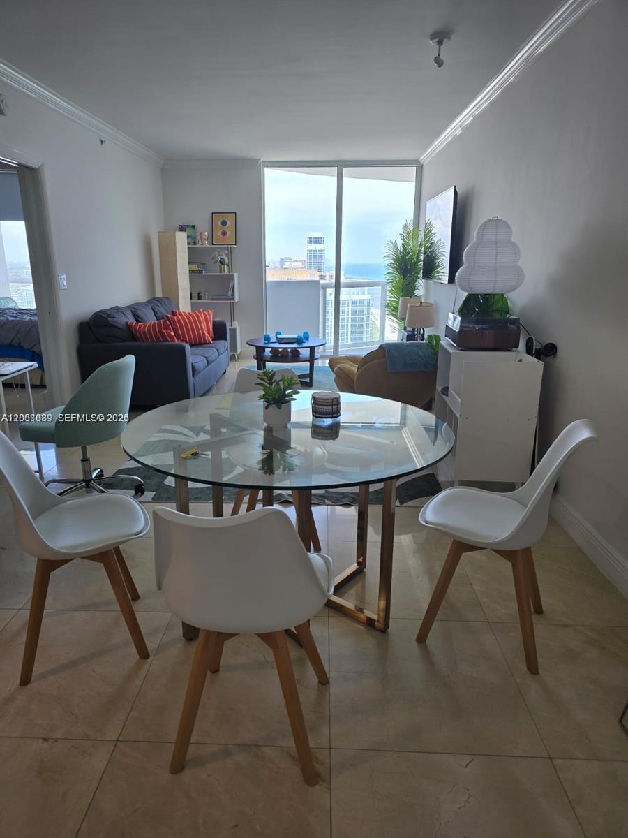 6365 Collins Ave #2710, Miami Beach FL 33141