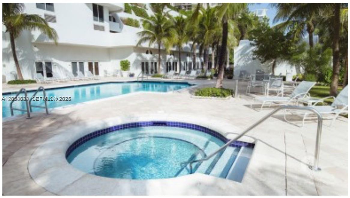 6365 Collins Ave #2710, Miami Beach FL 33141