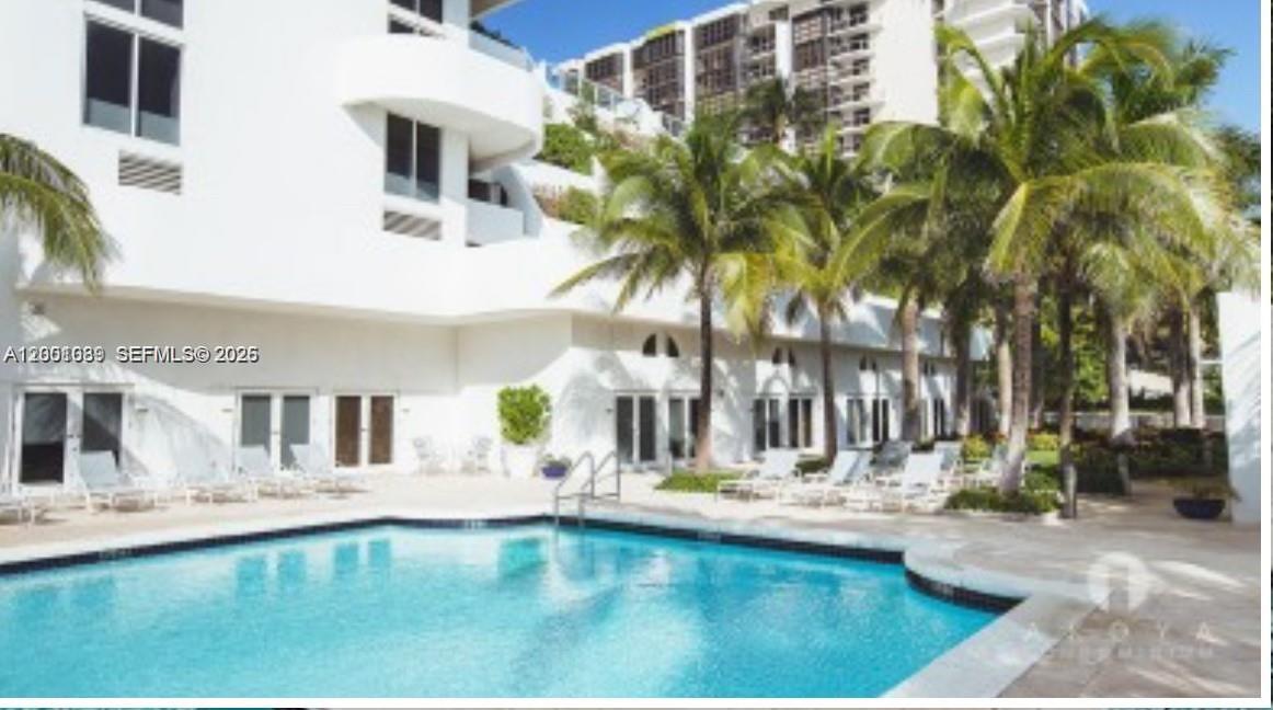 6365 Collins Ave #2710, Miami Beach FL 33141