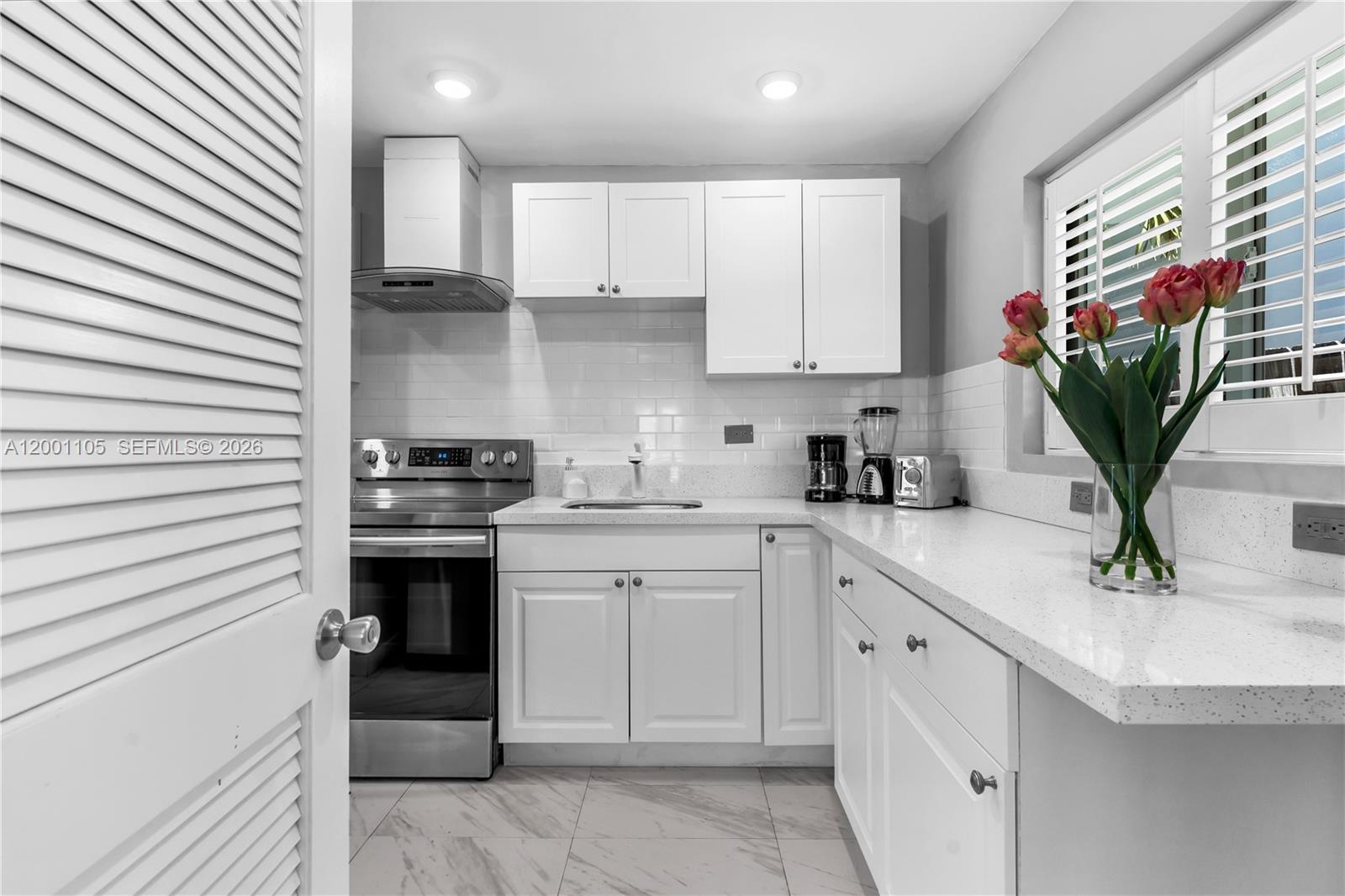 8101 Harding Ave, Miami Beach FL 33141