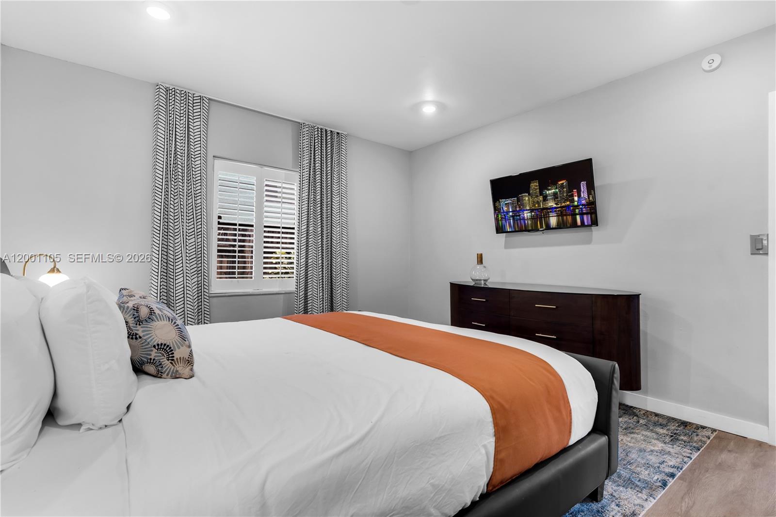 8101 Harding Ave, Miami Beach FL 33141