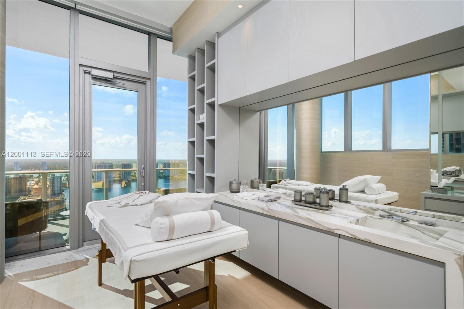 17475 Collins Ave #PH3201, Sunny Isles Beach FL 33160