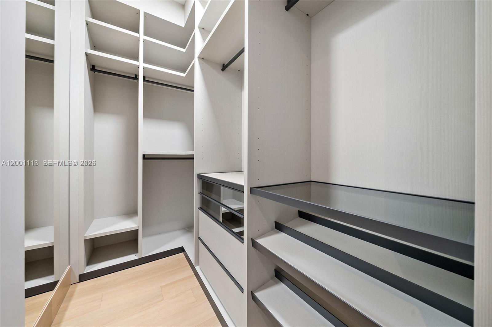 17475 Collins Ave #PH3201, Sunny Isles Beach FL 33160