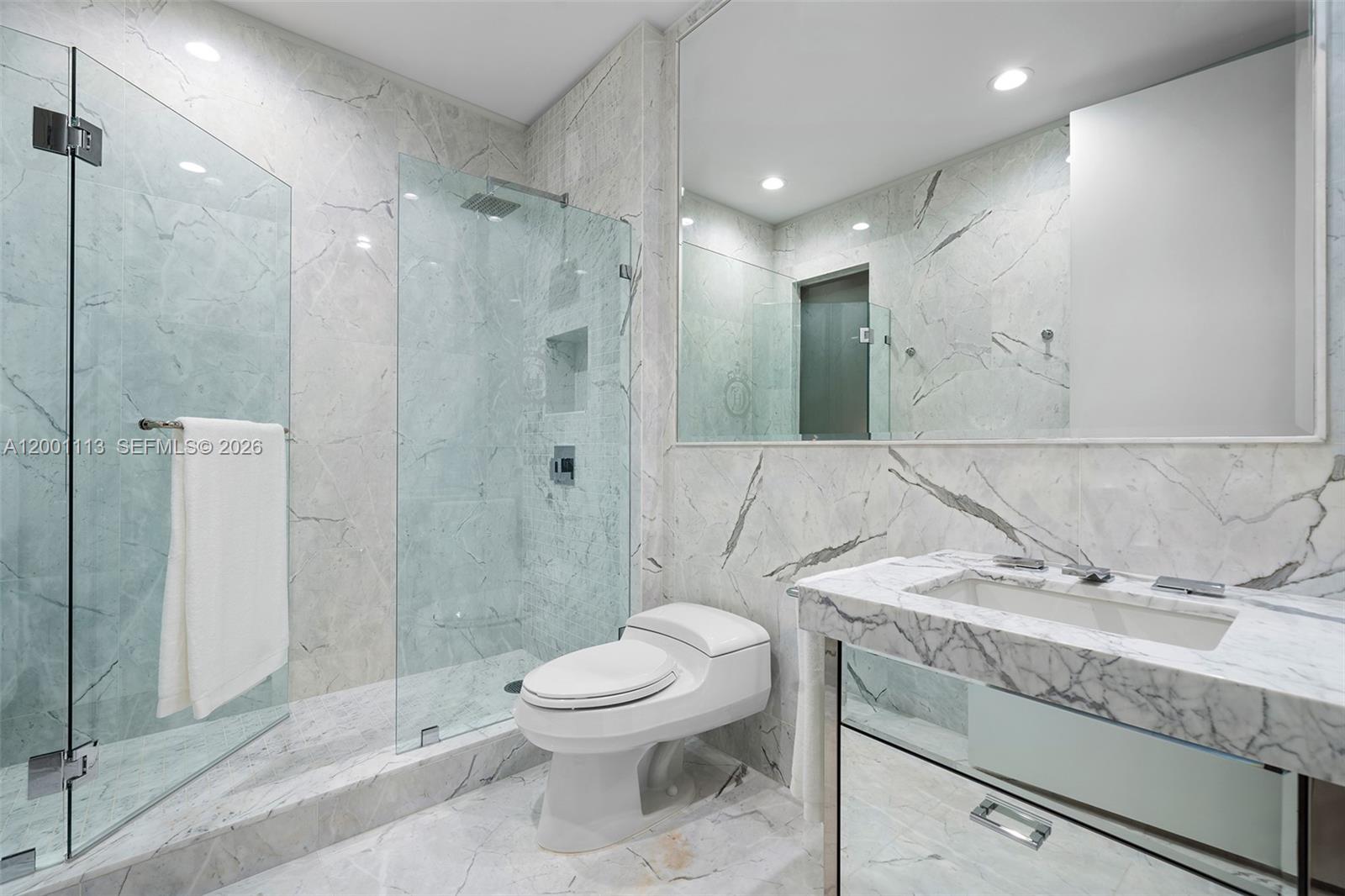 17475 Collins Ave #PH3201, Sunny Isles Beach FL 33160