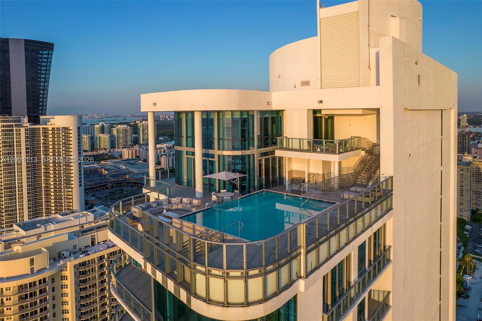17475 Collins Ave #PH3201, Sunny Isles Beach FL 33160