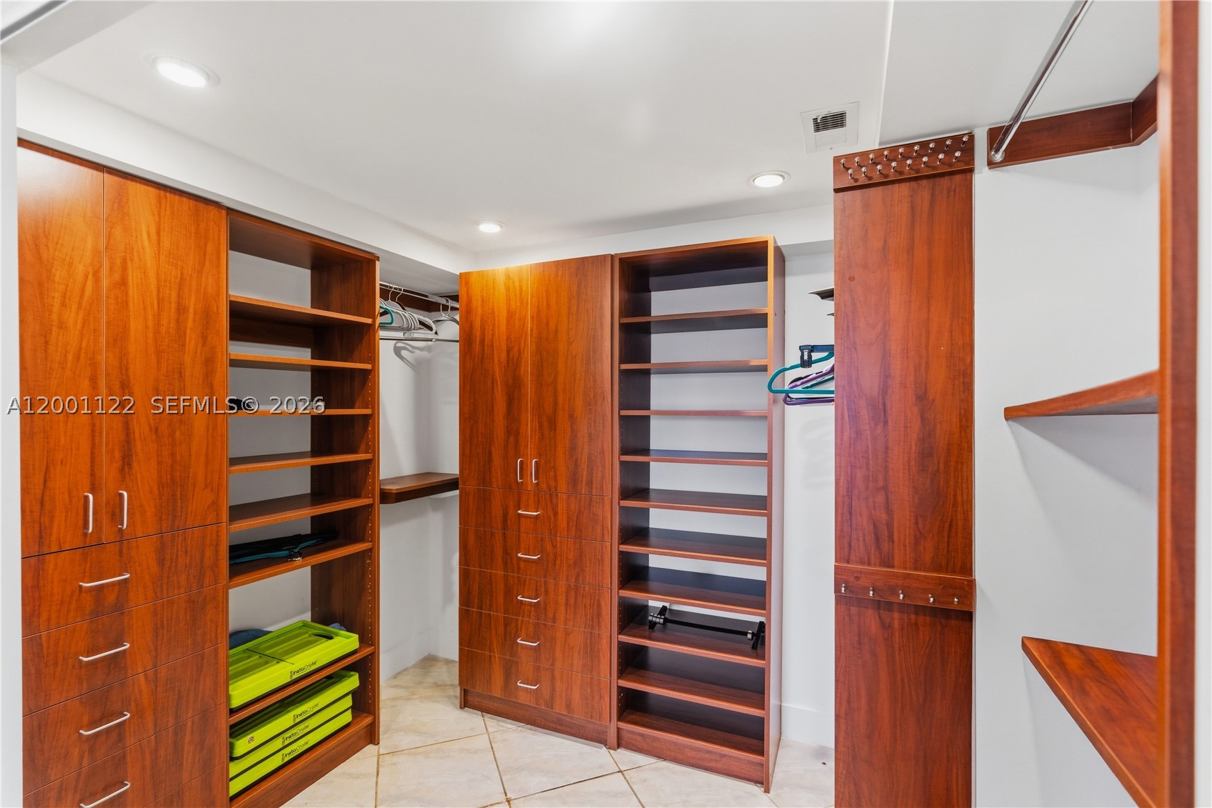 3600 Mystic Pointe Dr #513, Aventura FL 33180