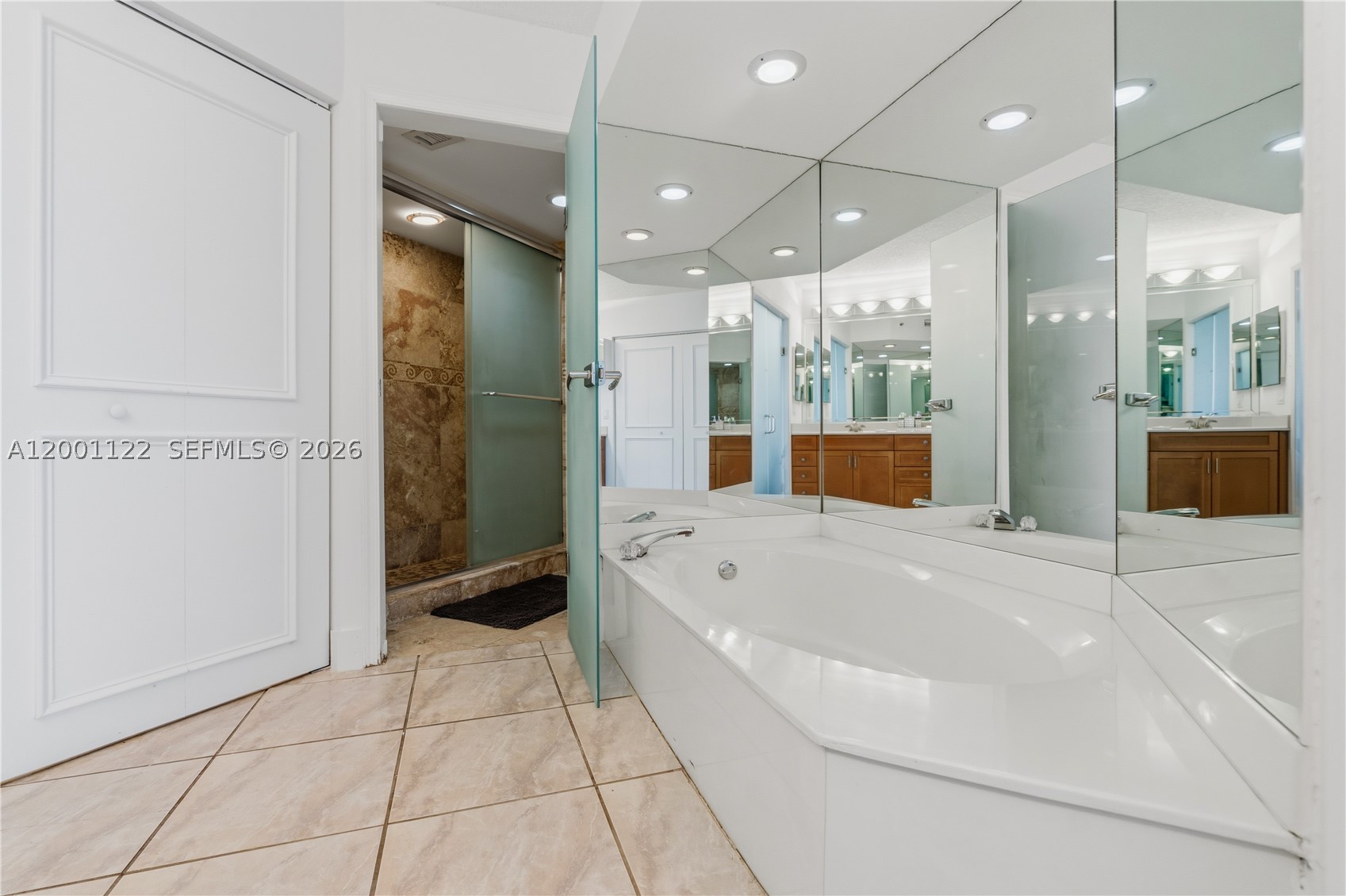 3600 Mystic Pointe Dr #513, Aventura FL 33180
