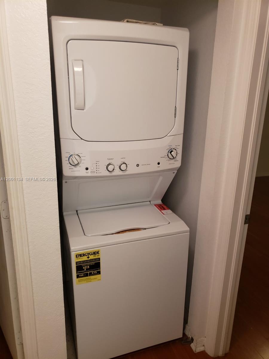 36 NW 6th Ave #906, Miami FL 33128