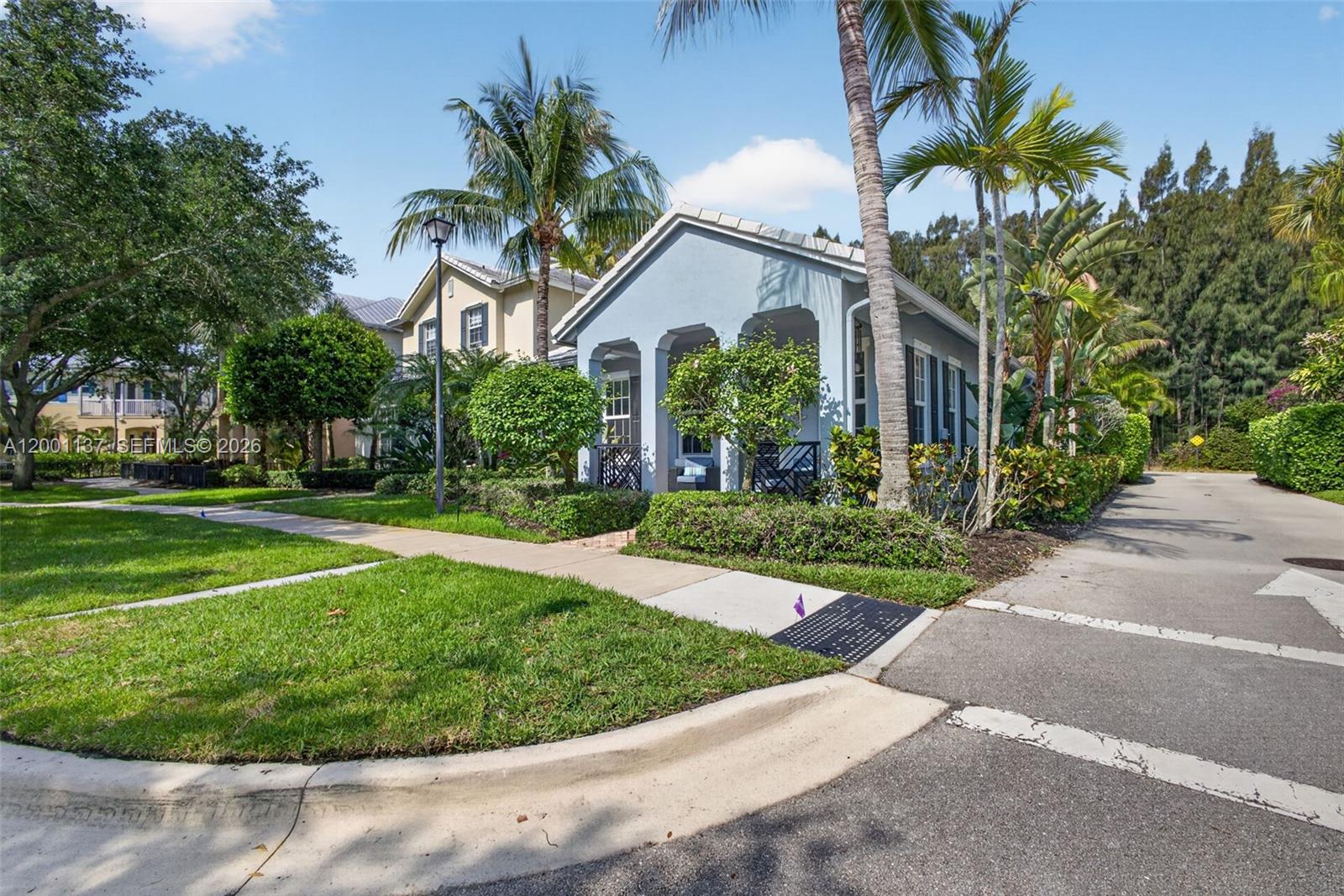 184 W Bay Cedar Cir, Jupiter FL 33458
