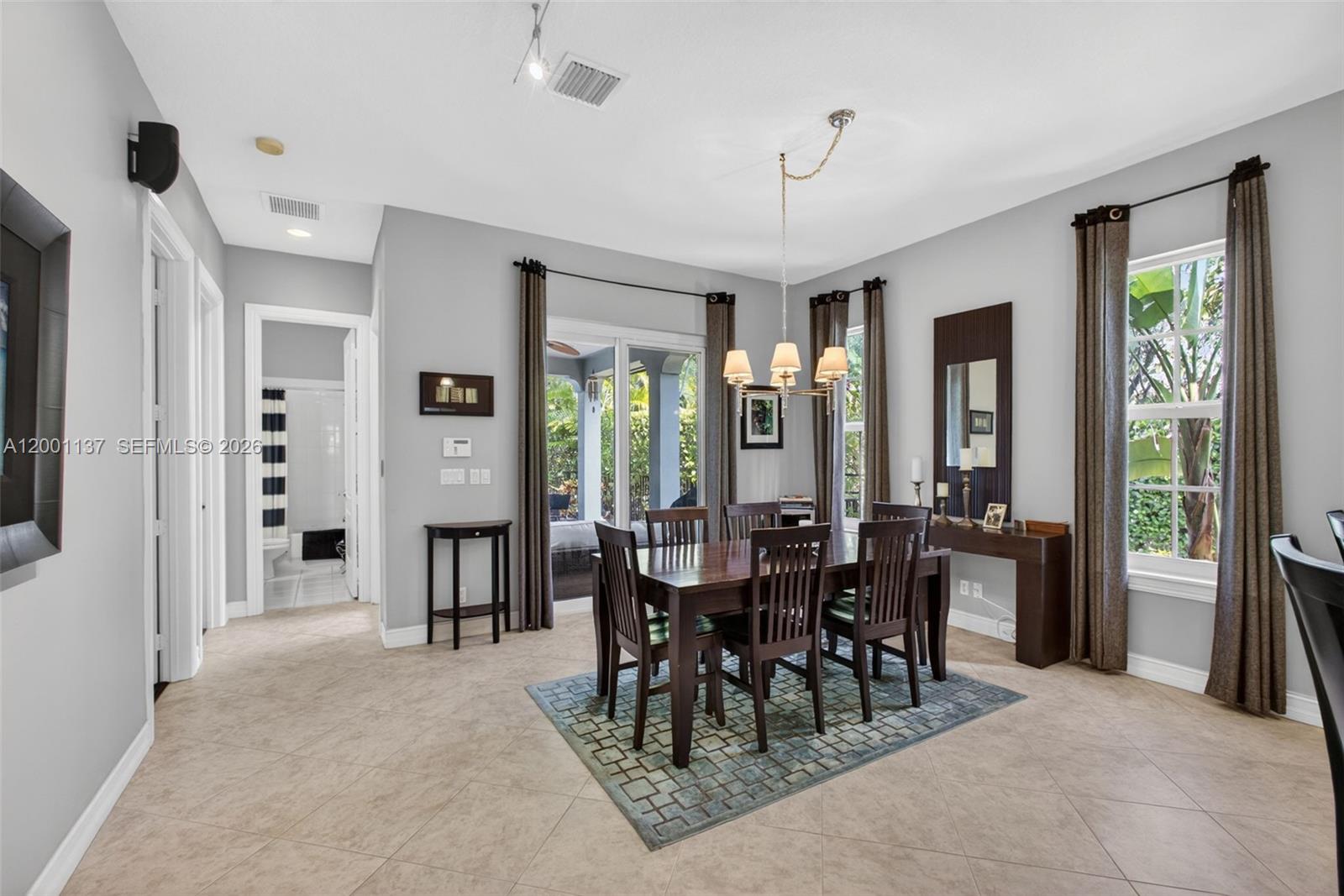 184 W Bay Cedar Cir, Jupiter FL 33458