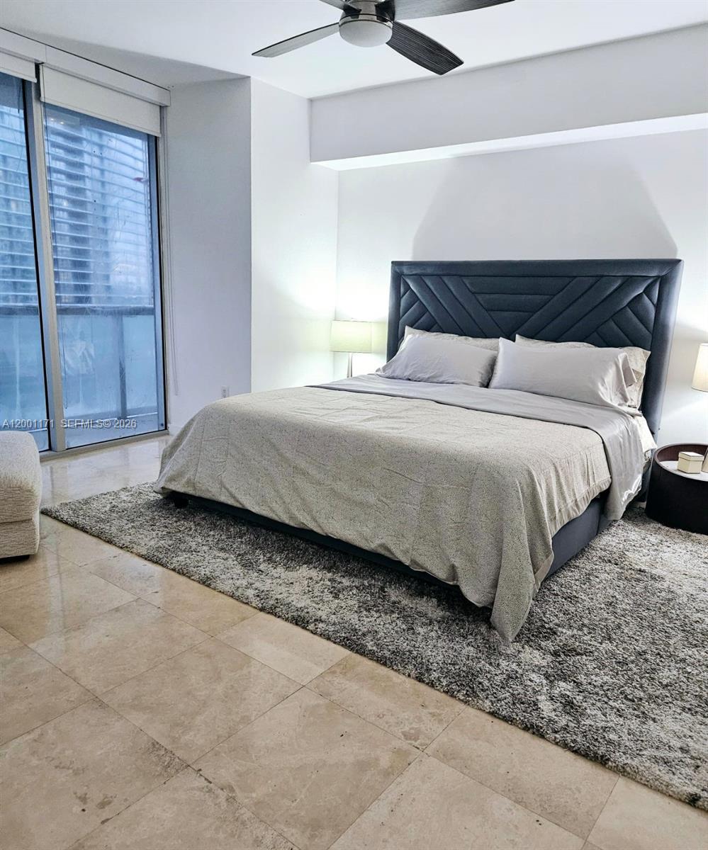 475 Brickell Ave #2115, Miami FL 33131