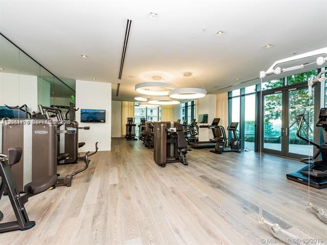 650 NE 32nd St #4306, Miami FL 33137
