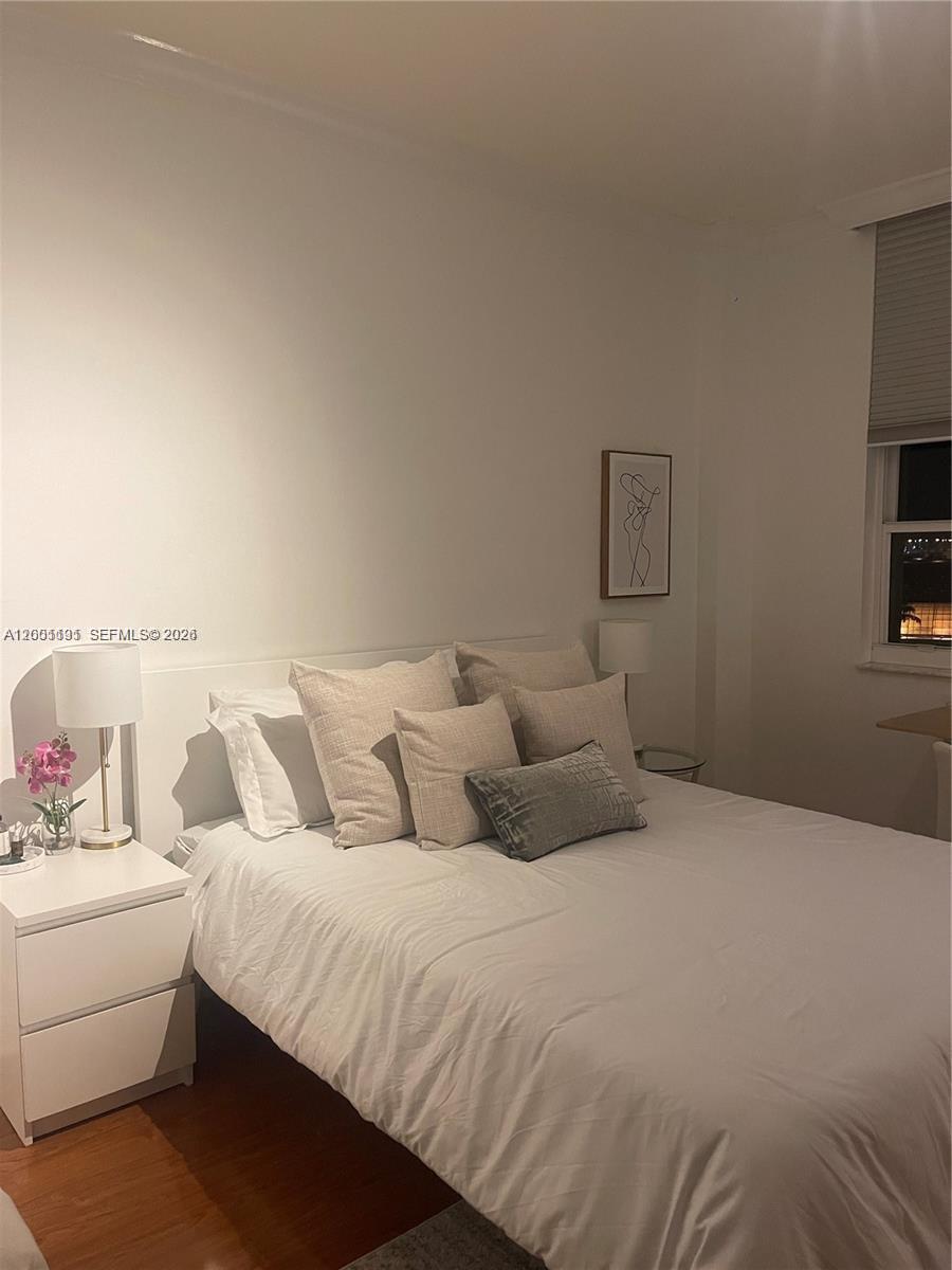 888 Brickell Key Dr #905, Miami FL 33131