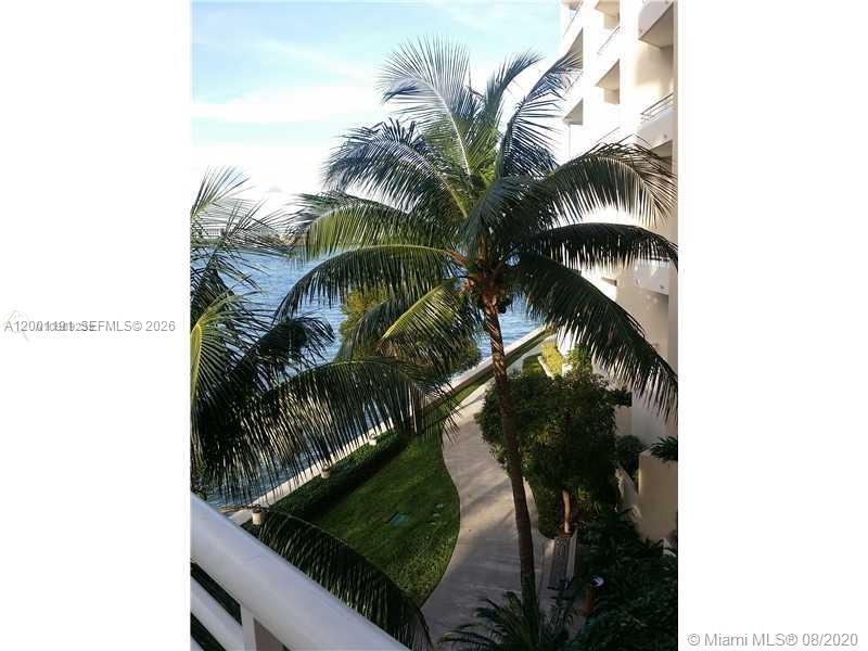 888 Brickell Key Dr #905, Miami FL 33131