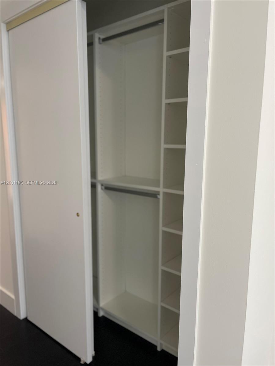 1050 Brickell Ave #1820, Miami FL 33131